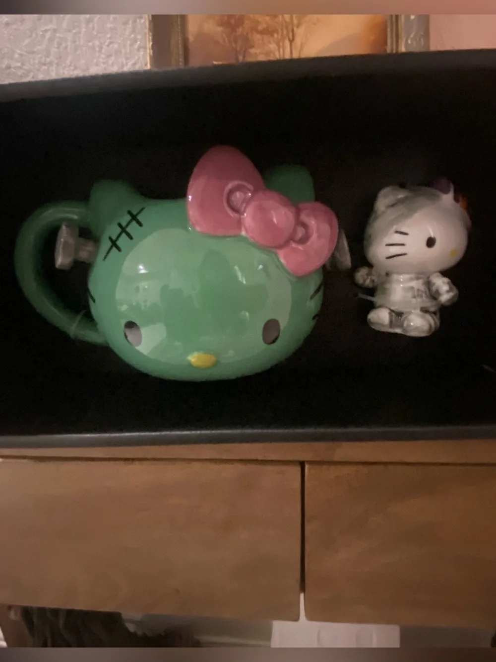 Hello Kitty Green Bow Ceramic Mug - with Zombie ceramic hello kitty